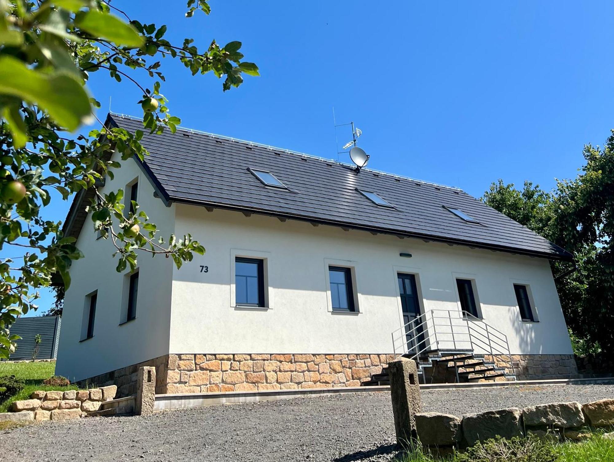 Ubytovani Pod Troskami Rovensko pod Troskami Exterior photo